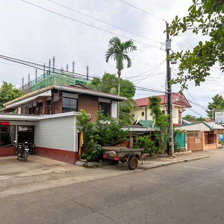 อัลมอนเต ทรานเซียนต์ เฮาส์ Hostel Puerto Princesa ภายนอก รูปภาพ