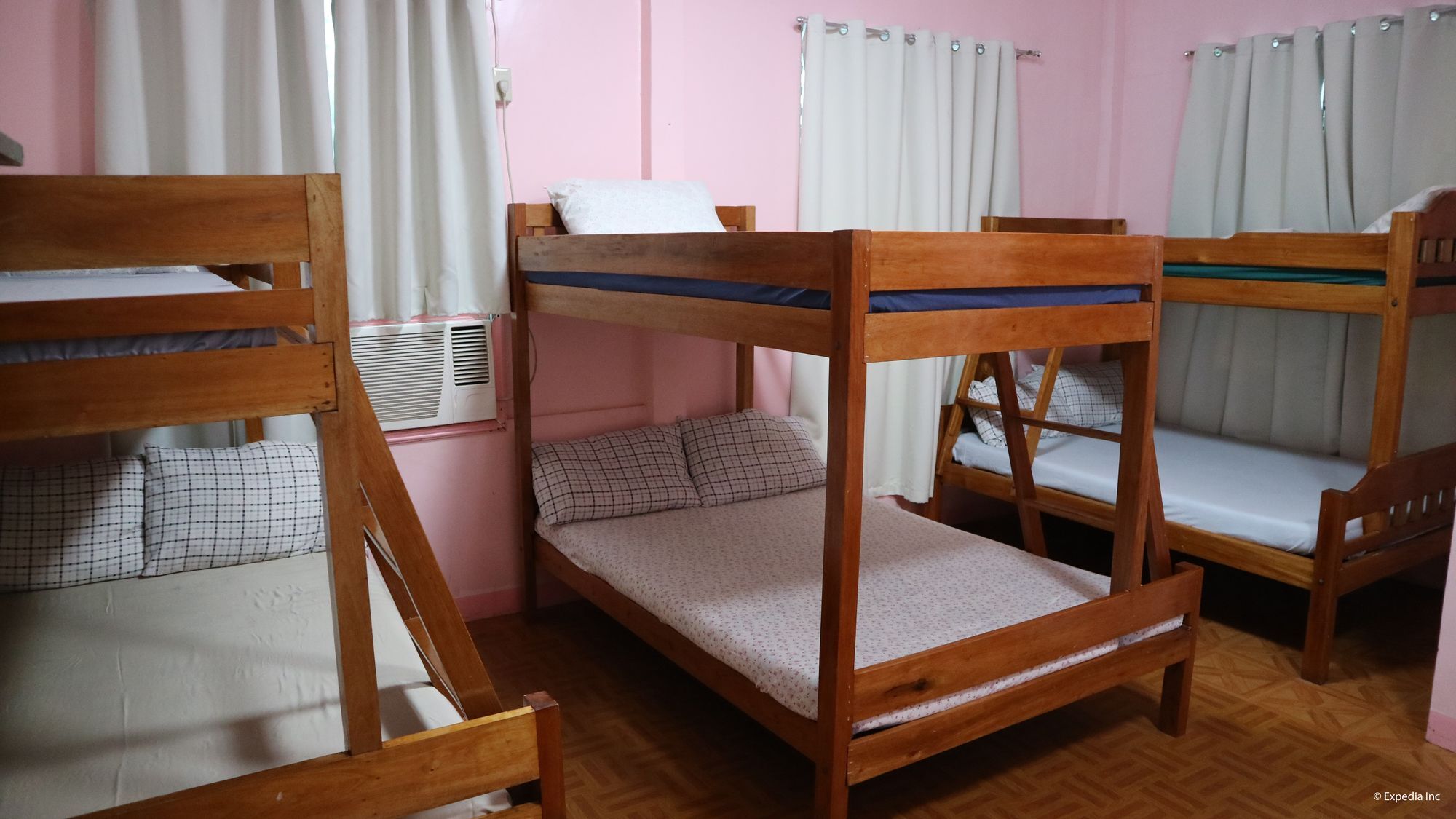 อัลมอนเต ทรานเซียนต์ เฮาส์ Hostel Puerto Princesa ภายนอก รูปภาพ
