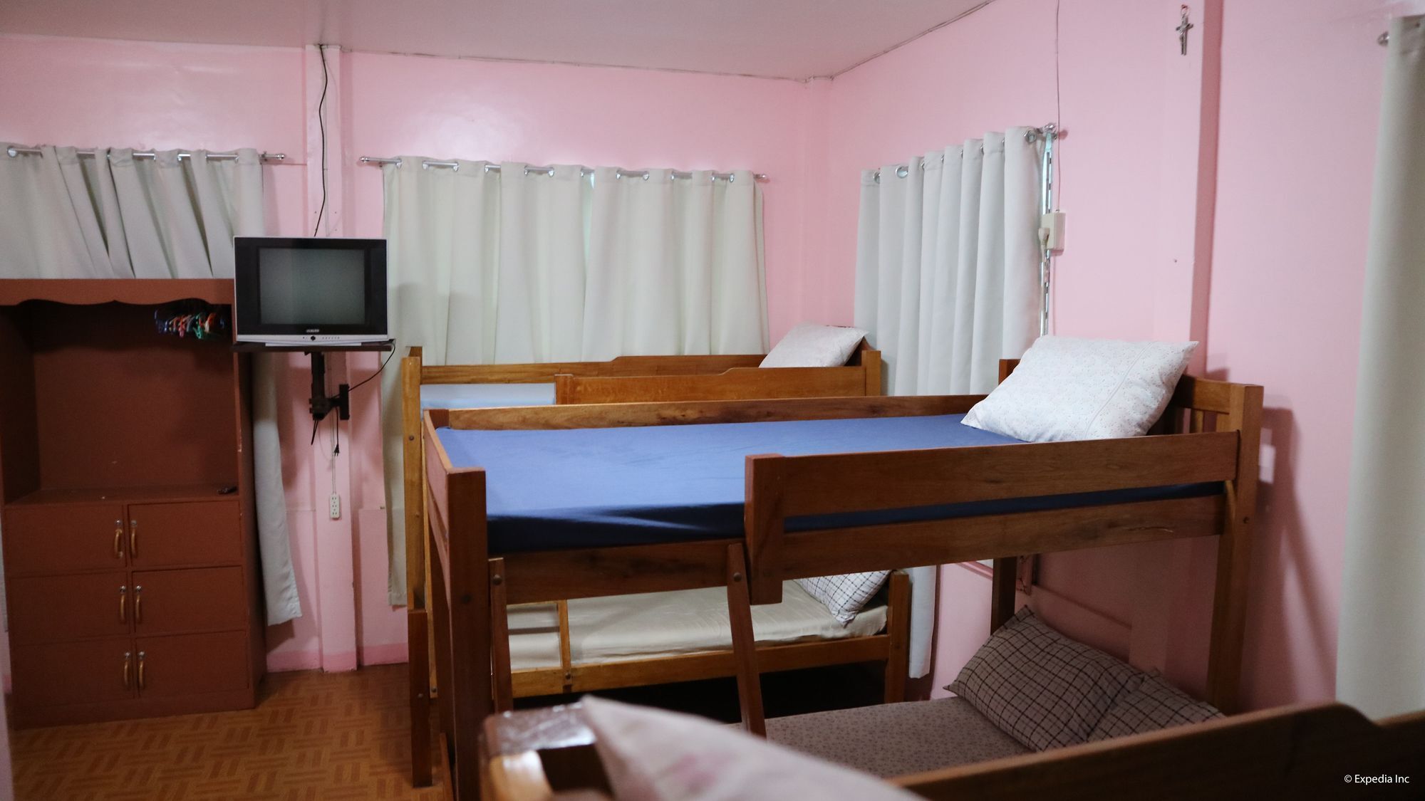อัลมอนเต ทรานเซียนต์ เฮาส์ Hostel Puerto Princesa ภายนอก รูปภาพ